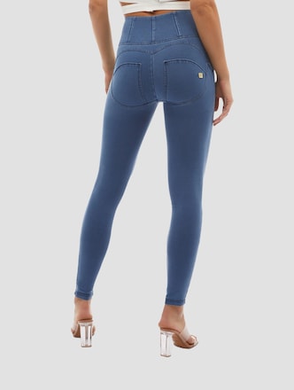 WR.UP Damen Push-Up Jeans High Waist