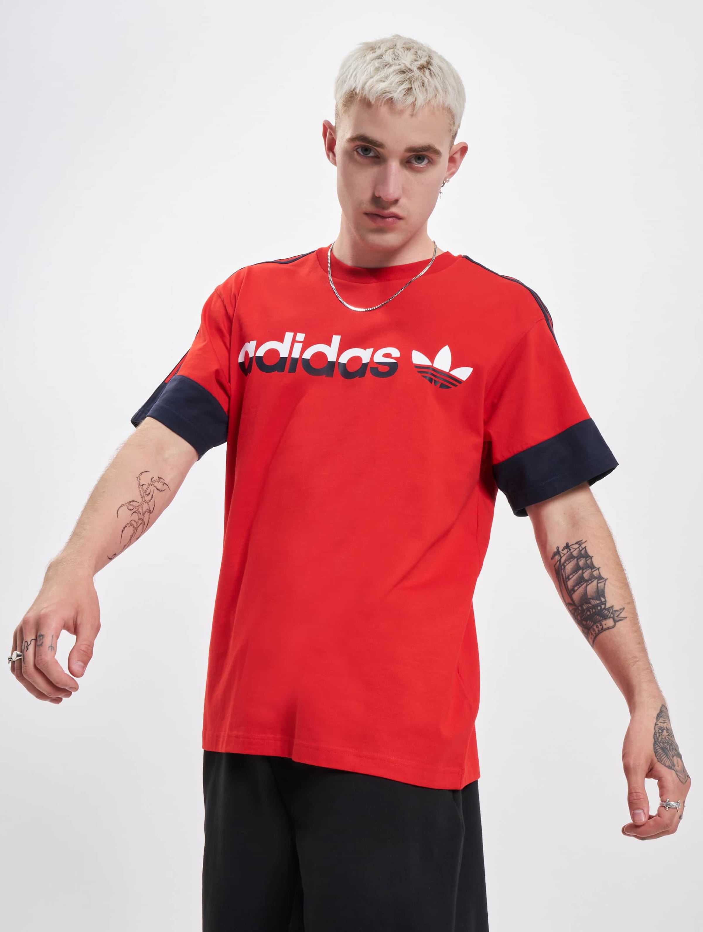 Adidas originals t outlet shirt anichkov rouge vif