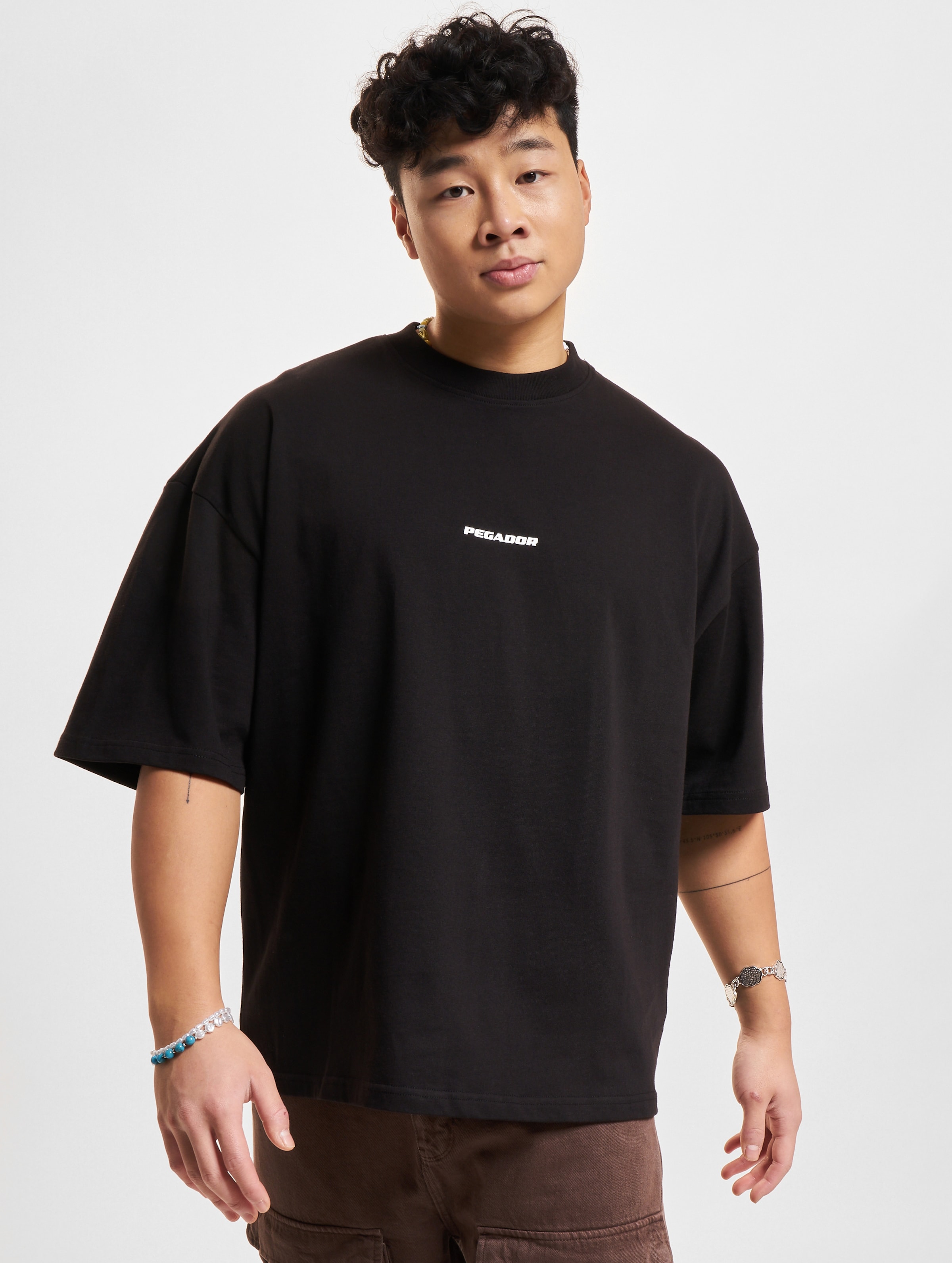 PEGADOR Logo Boxy T-Shirt Mannen op kleur zwart, Maat S