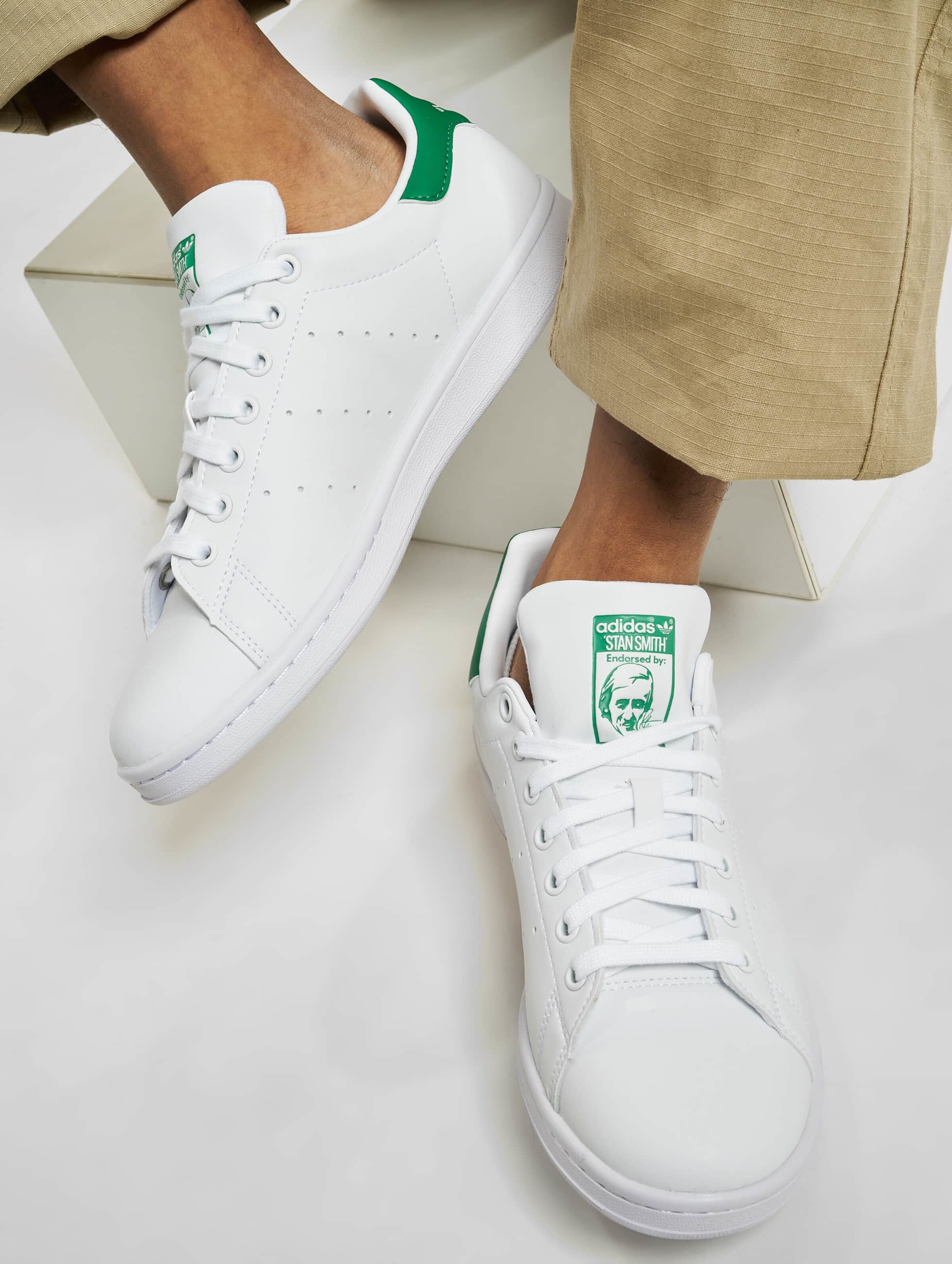 Adidas originals stan smith white green on sale