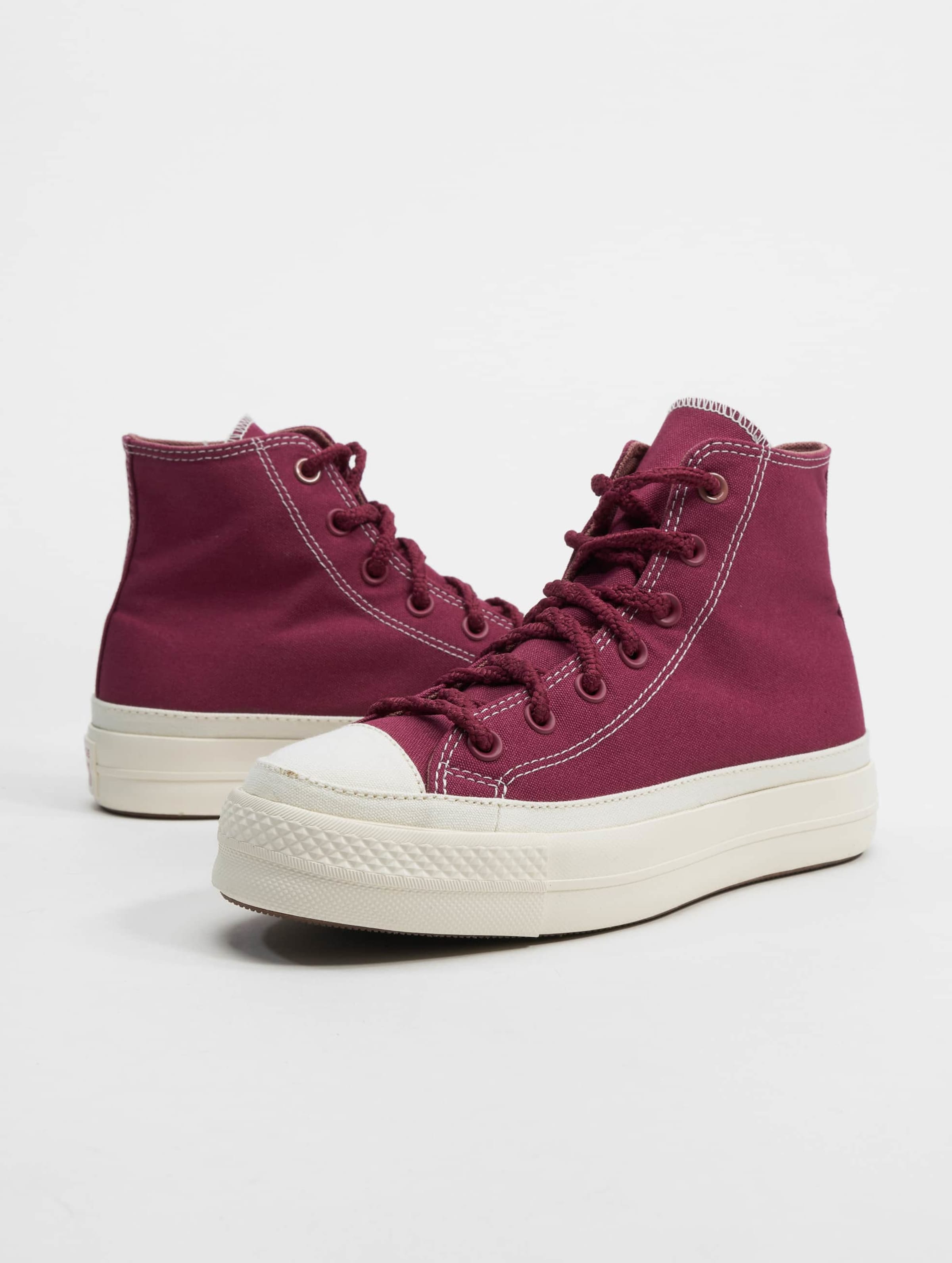 Burgundy converse hotsell chuck taylor