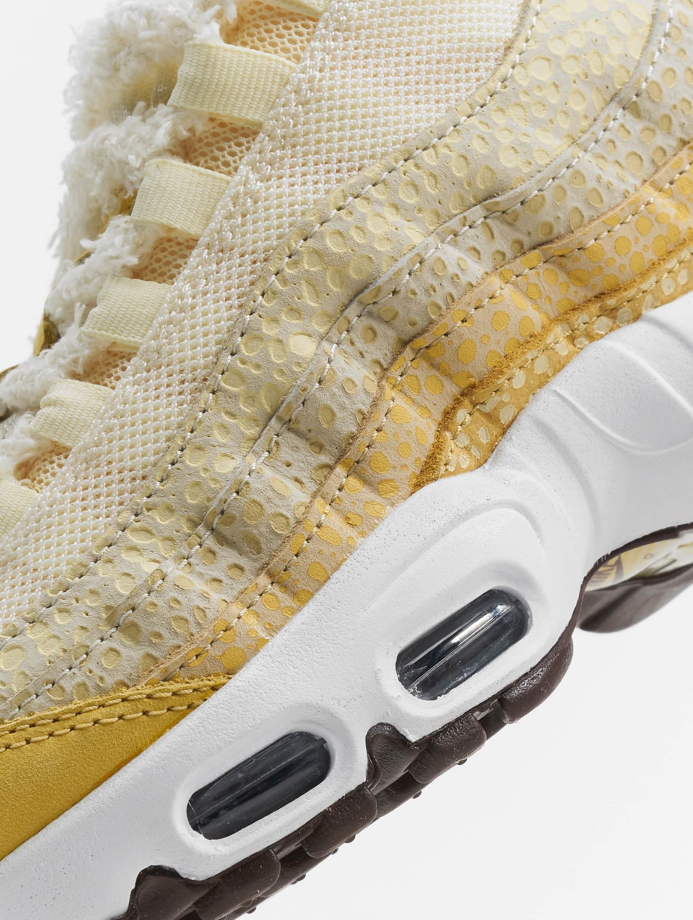 Nike air max sales 95 gold and white