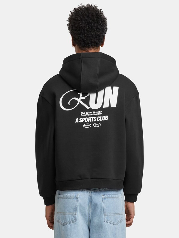 RUN Sports Club Fluffy-1