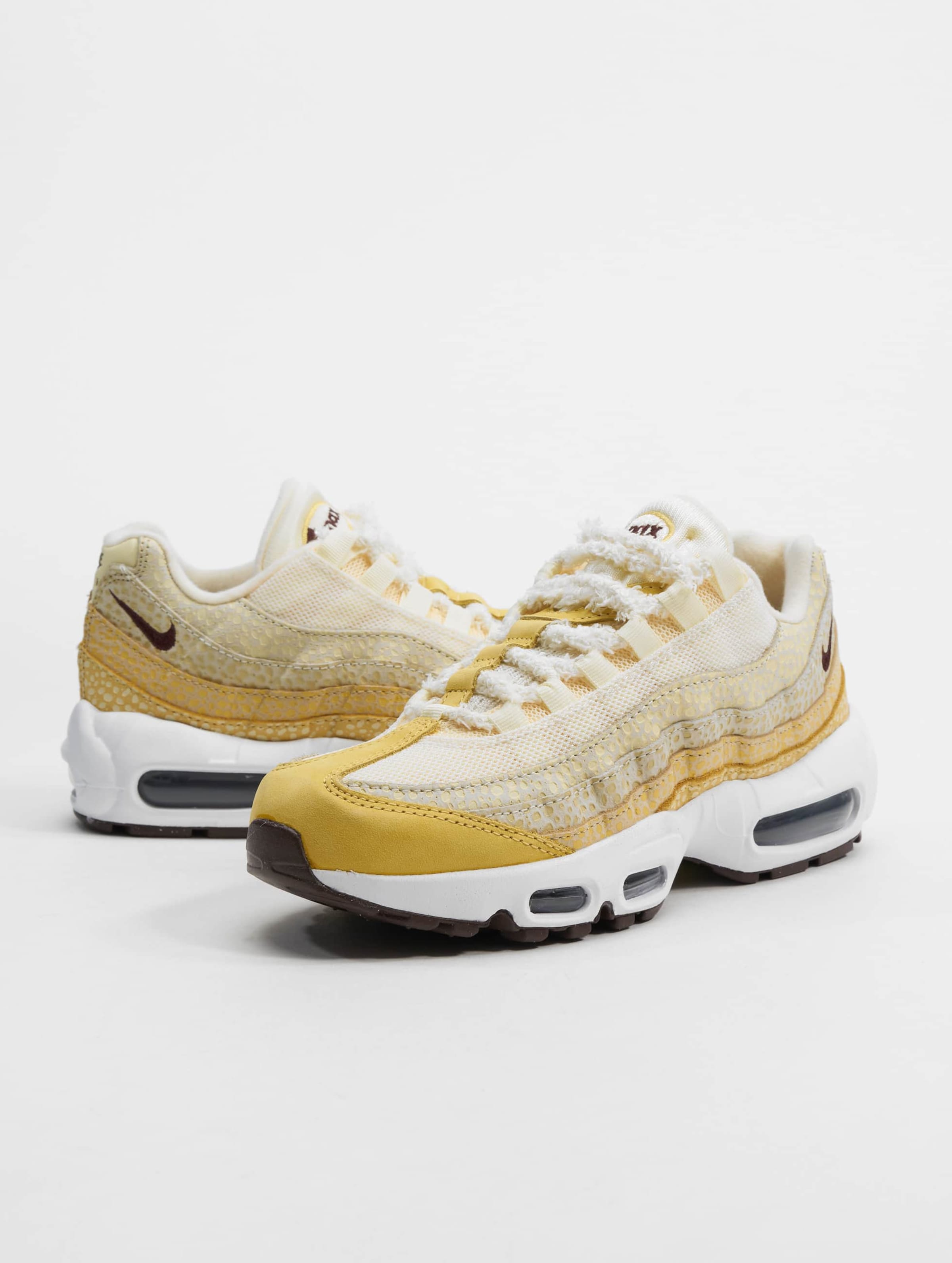 Air max 95 store gold and white