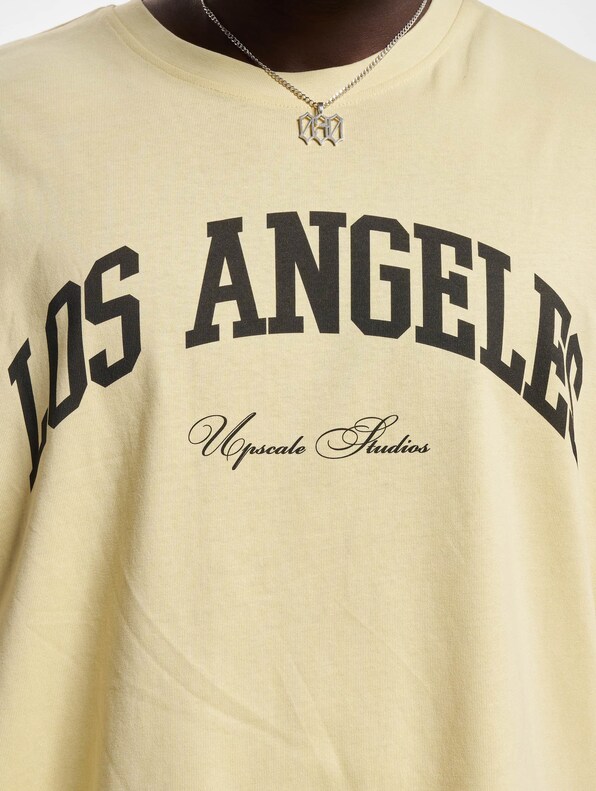 L.A. College Oversize -3