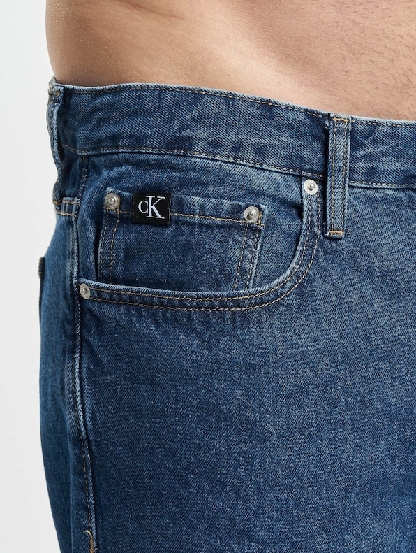 Calvin Klein 90s Straight Fit Jeans-4