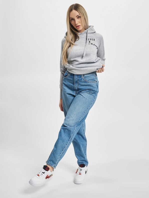 Ladies Never On Time-5