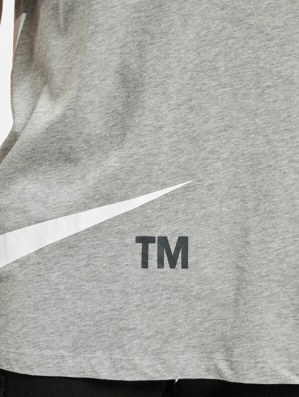 Swoosh -9