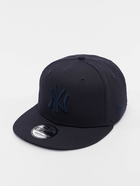MLB New York Yankees League Essential 9Fifty-0
