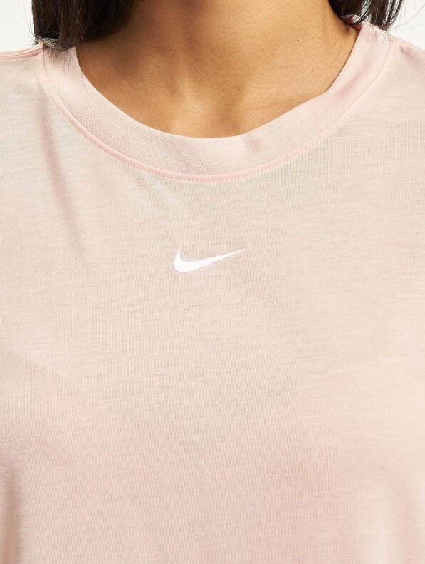 Nike Essentials Slim Crp Lbr T-Shirt-3