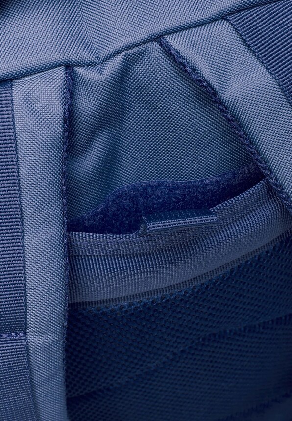 US Cooper Lasercut Medium Backpack-3