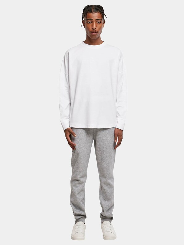 Oversized Cut On Sleeve-3