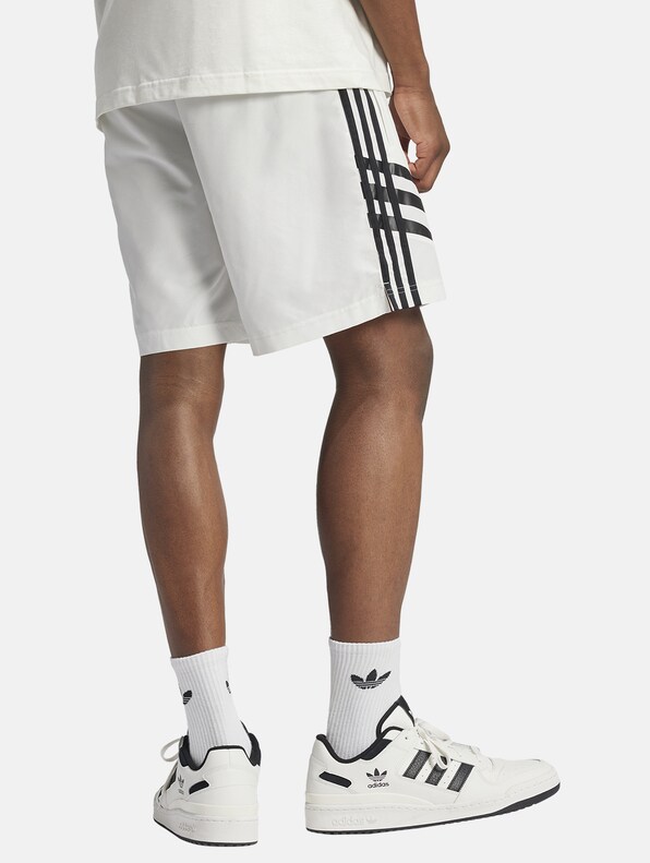 adidas Originals Shorts-1