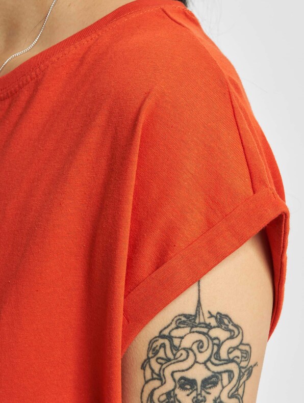 Extended Shoulder-3