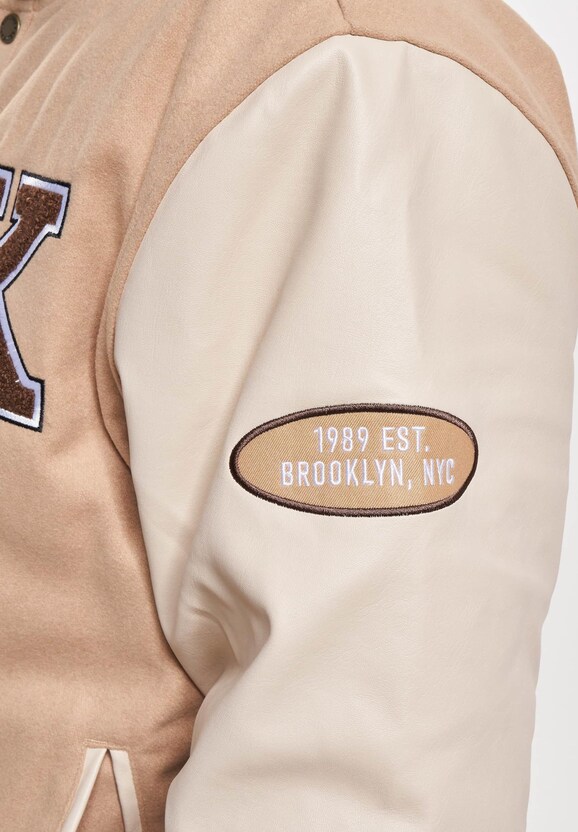 Retro Patch Hooded Block -7