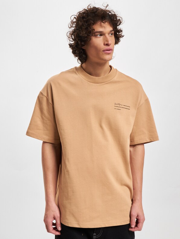 Akam Summer Branding -2