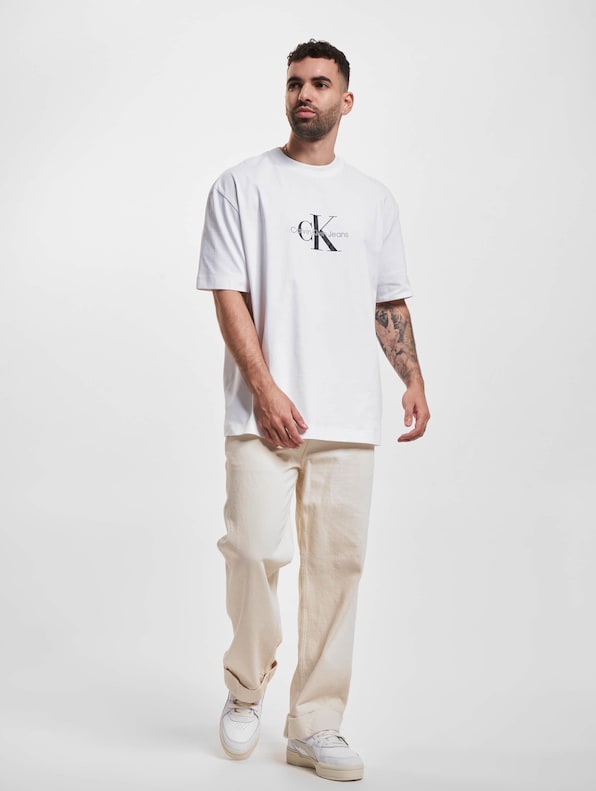 Calvin Klein Jeans Monologo Oversized T-Shirt 22883 DEFSHOP | 