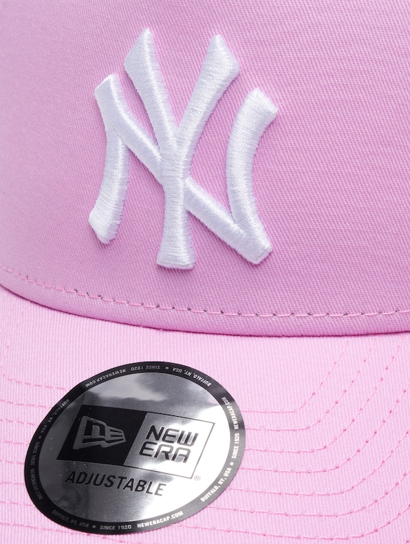 New York Yankees League Essential-1