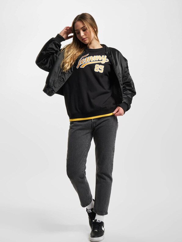 Collegiate -4