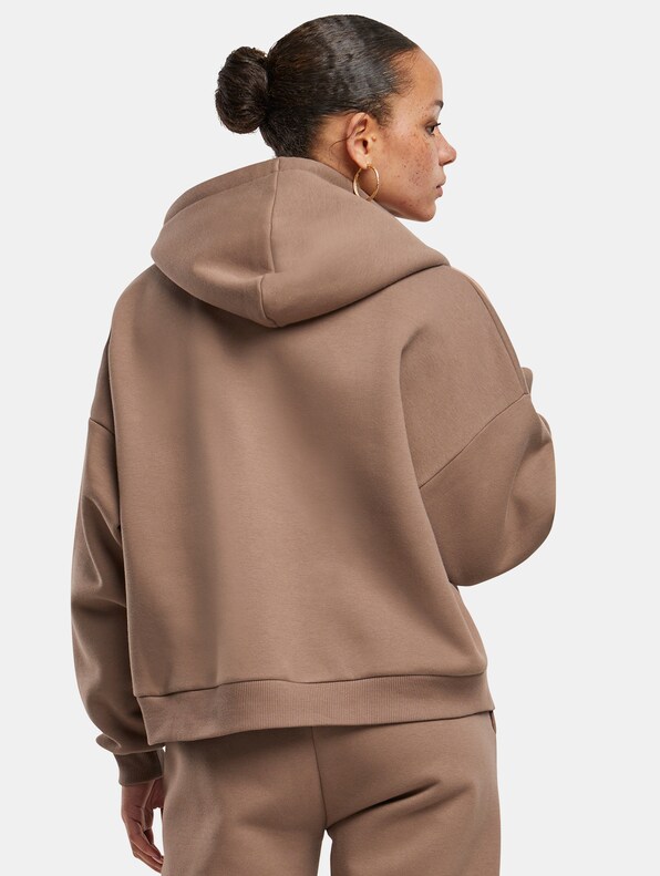 Small Signature Essential Oversized -1