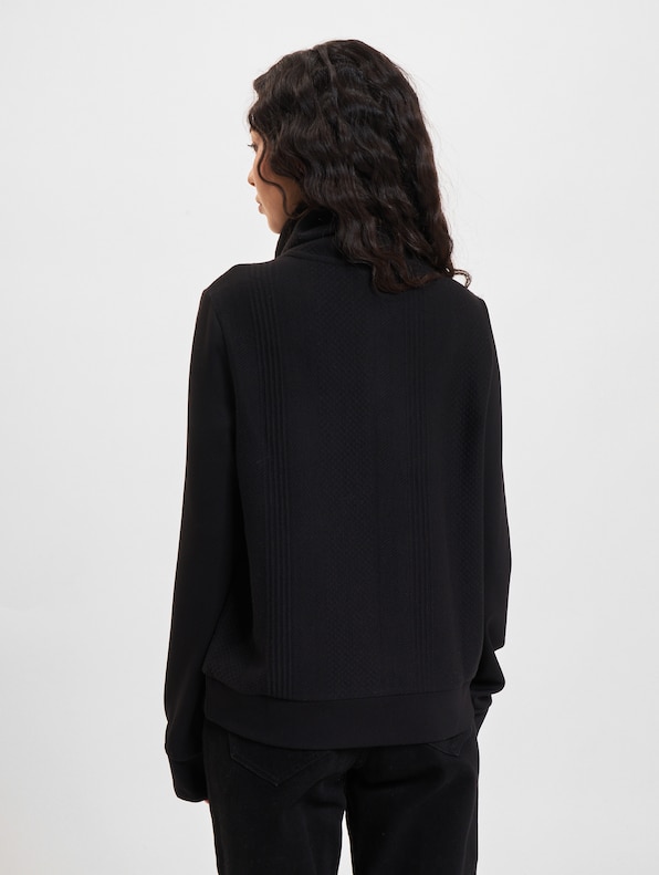 Mockneck-1