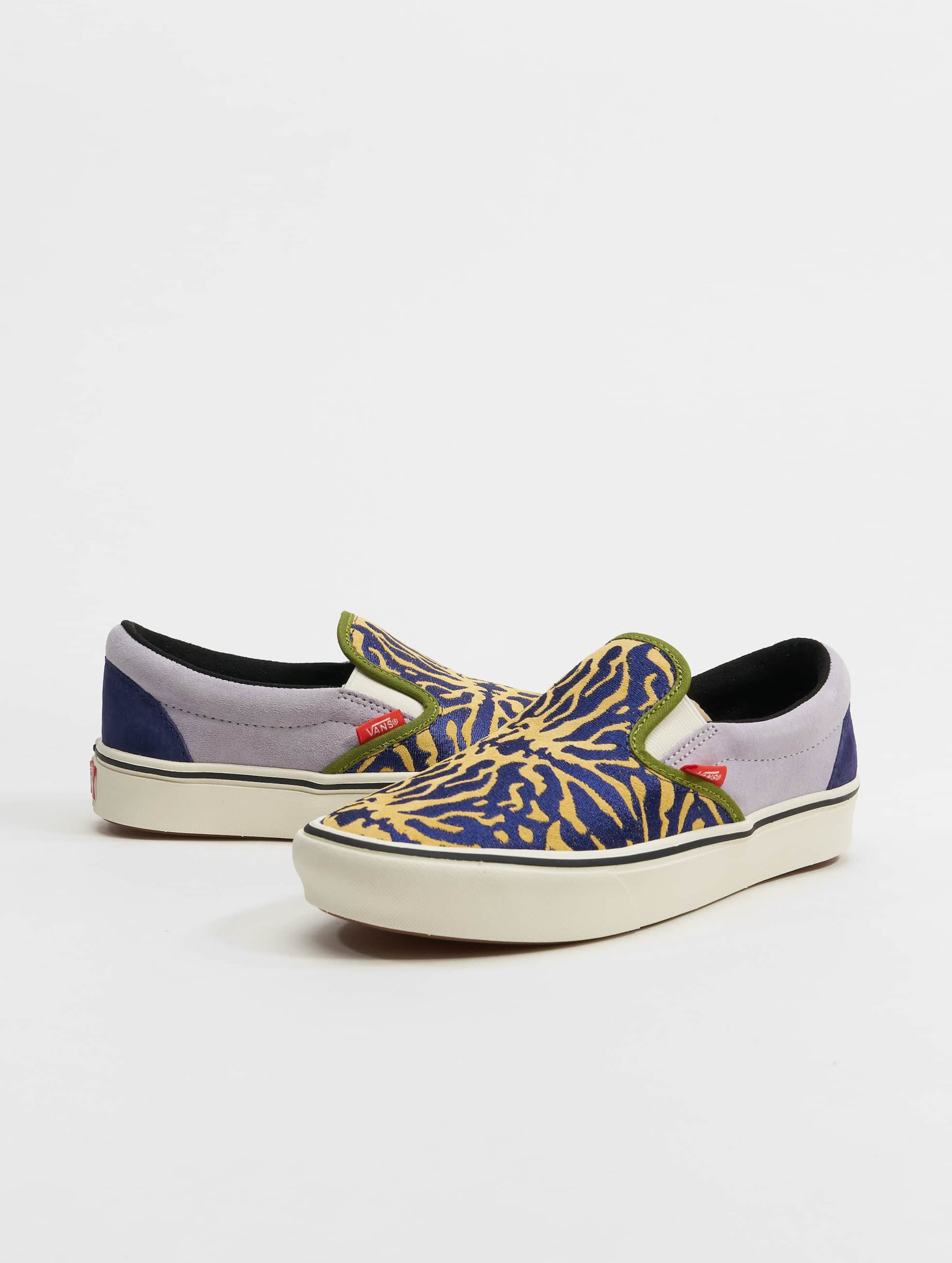 Vans comfycush clearance slip on womens