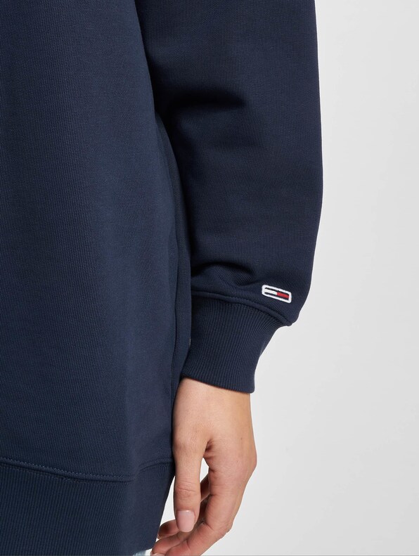 Oversized College Logo-4