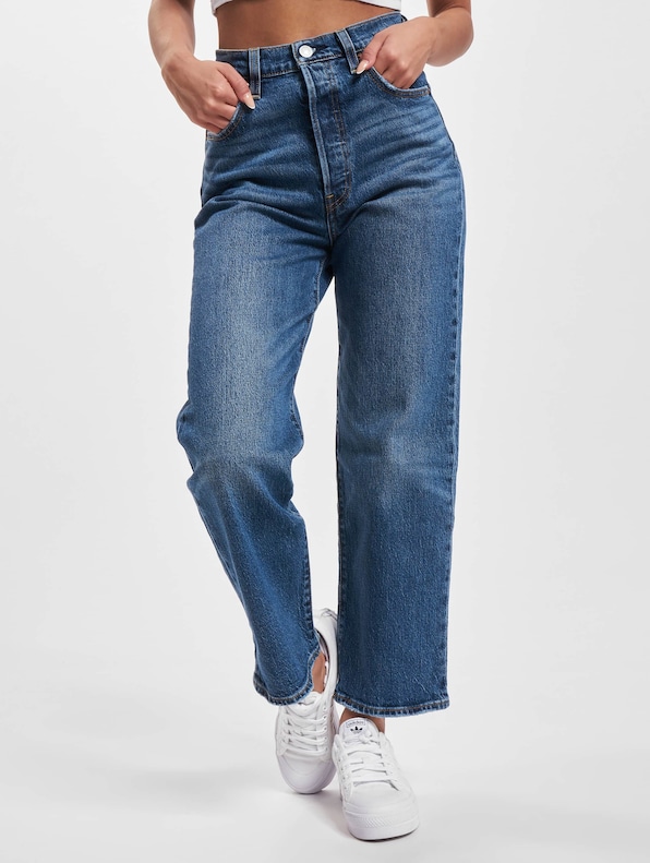 Levi's® Ribcage Ankle Straight Fit Jeans-2