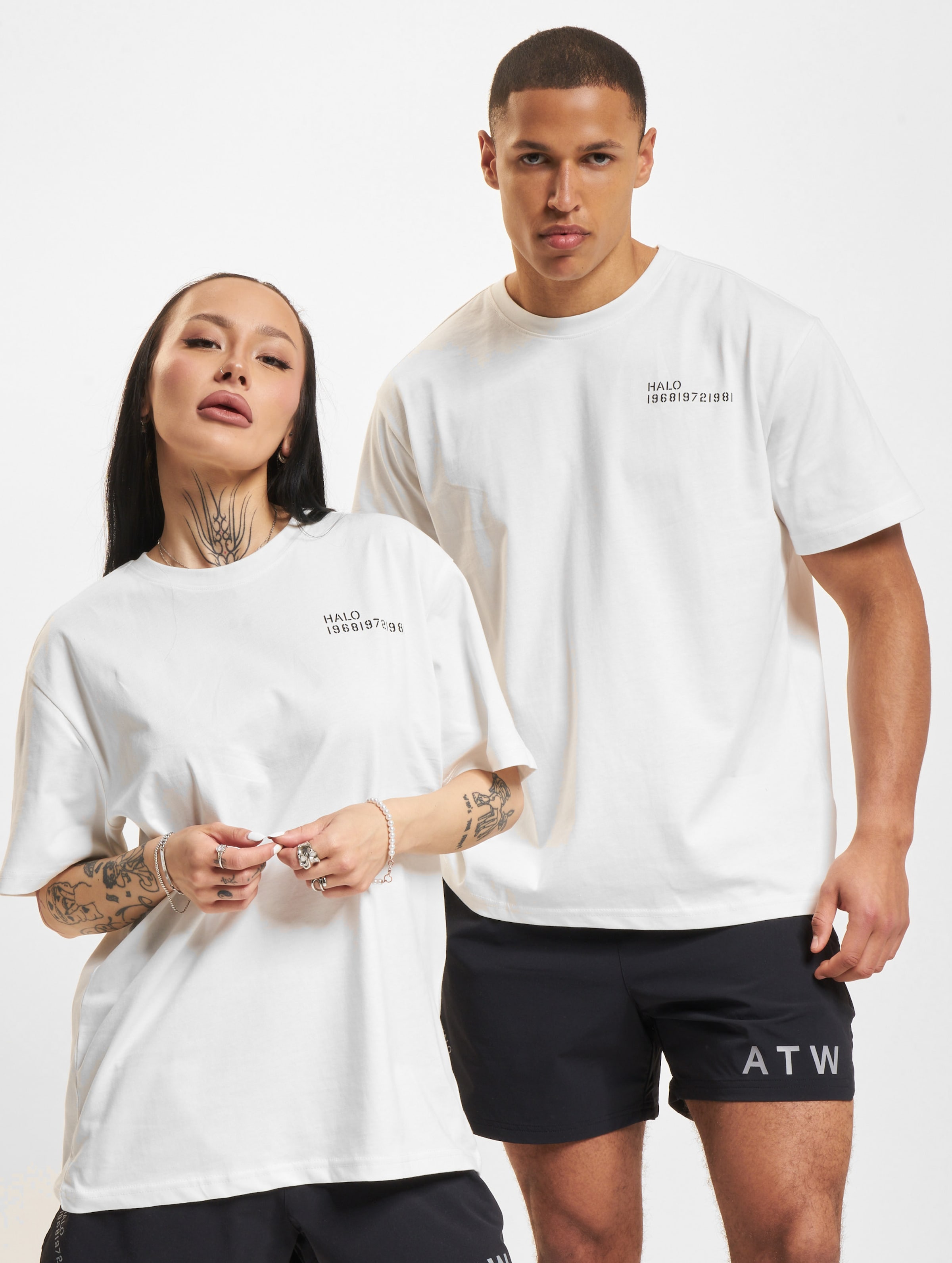 HALO Logo Graphic T-Shirts Frauen,Männer,Unisex op kleur wit, Maat M