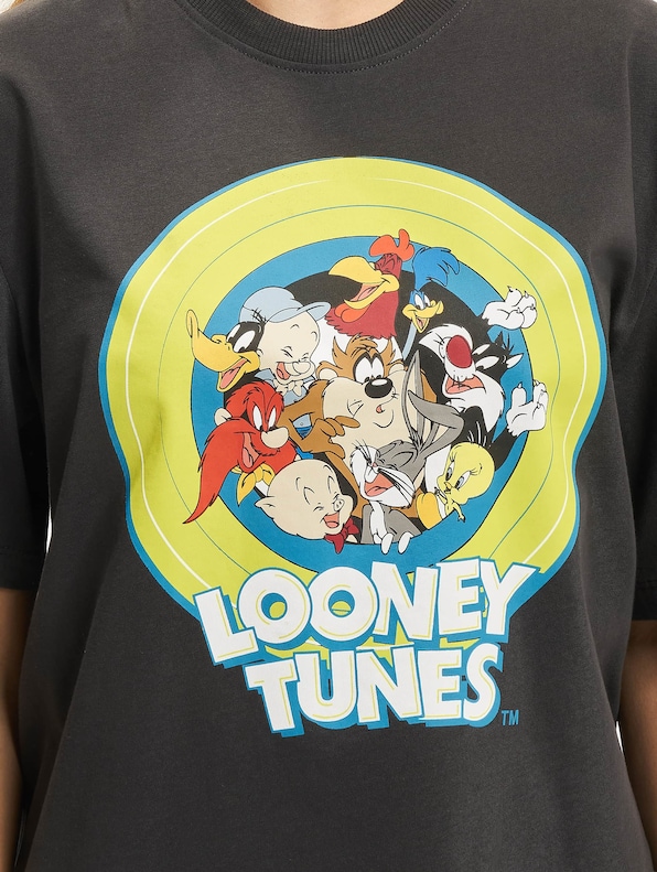 Looney Tunes Oversize-3