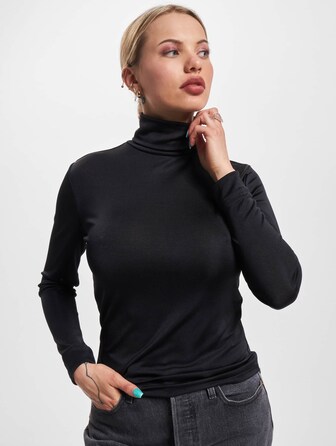 Oriel Turtleneck