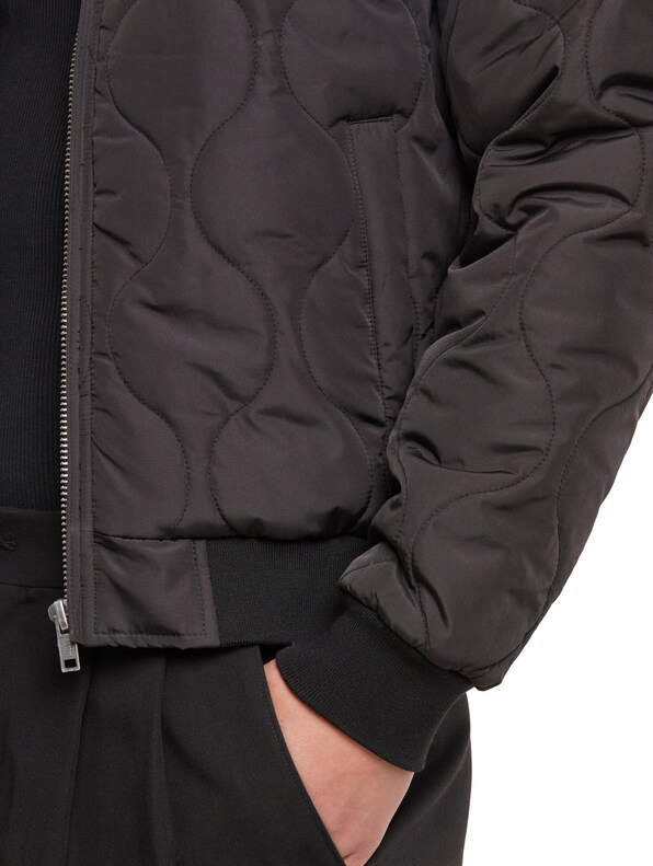 Urban Classics Onion Quilted Bomber-3