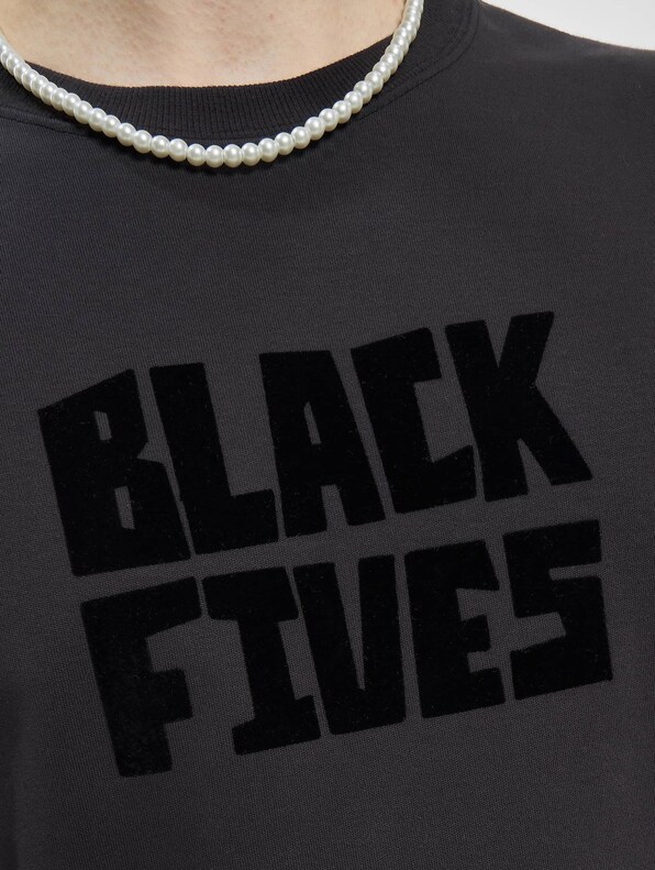 white Fives Timeline-4