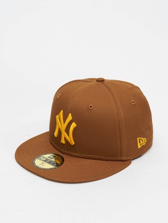 New Era League Essential 59Fifty New York Yankees Fitted Cap