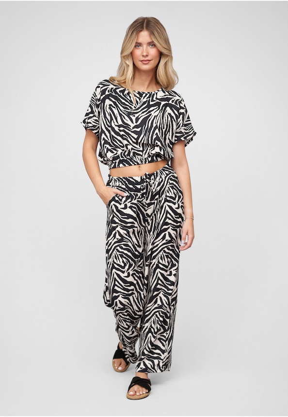 Set Batwing Top and Wide Pants-4