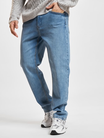 Straight Fit