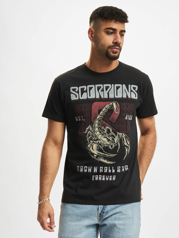 Scorpions Start Forever-2