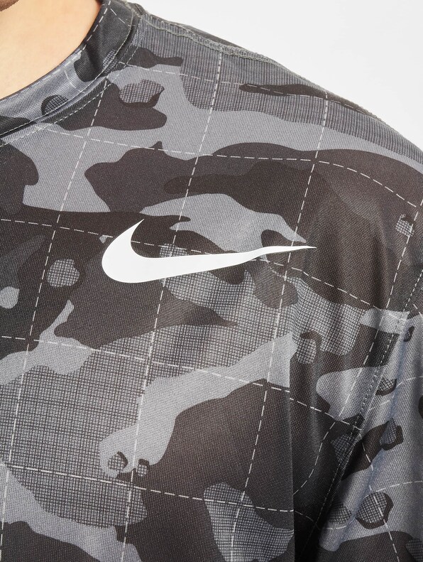 Nike Dri-Fit Legend Camo All Over Print T-Shirt-3