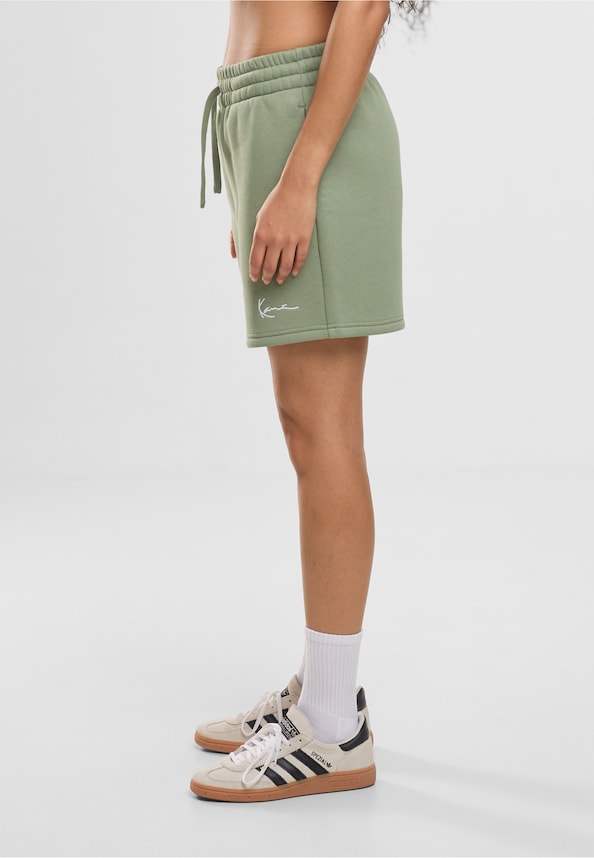 Signature Essential-2