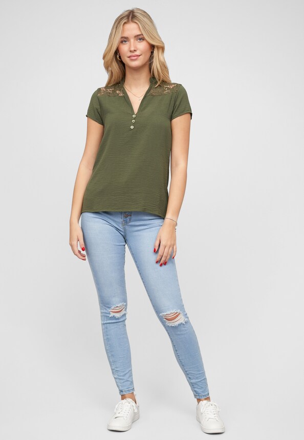 Musselin Shirt V-Neck mit Deko Knopfleiste und Spitze-5