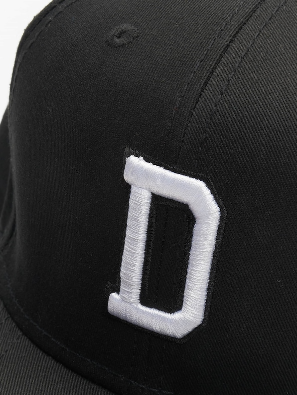 D Letter-3