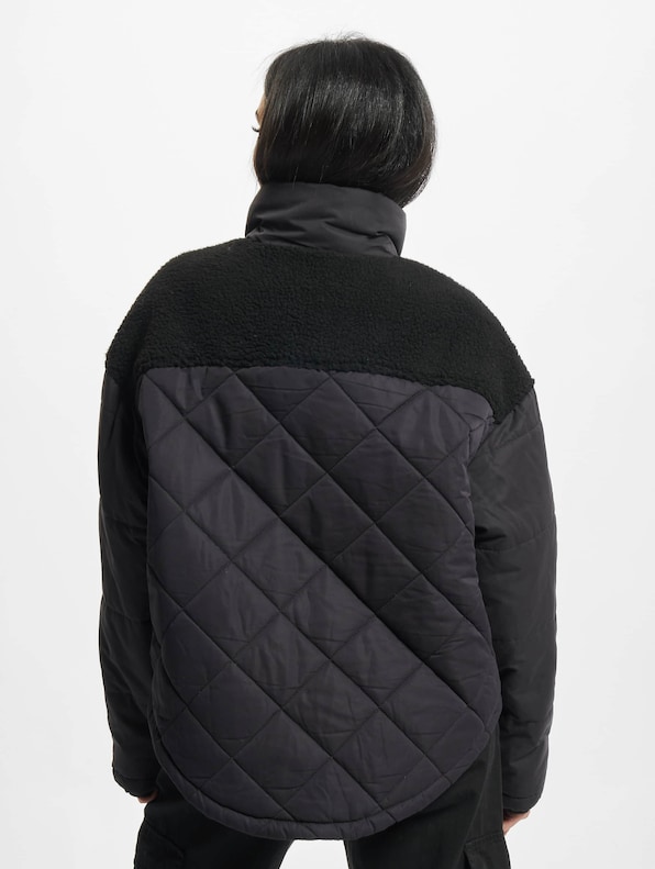 Ladies Oversized Diamond Quilt-1