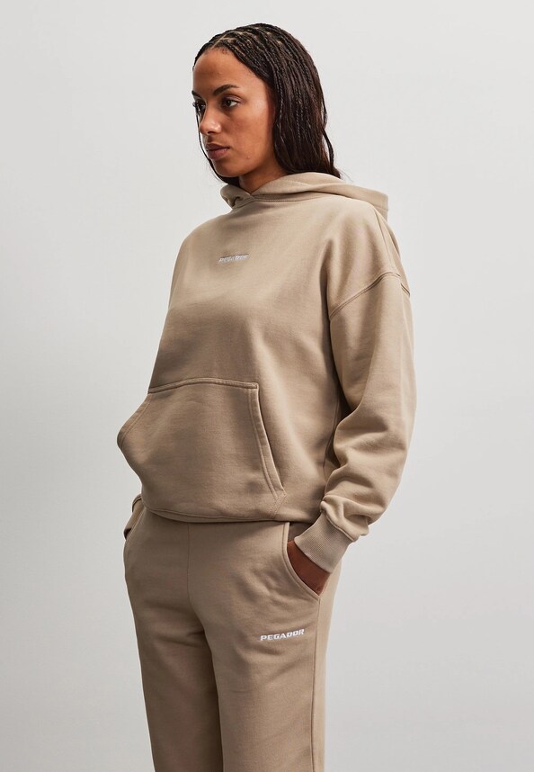 Clarita Logo Oversized -2