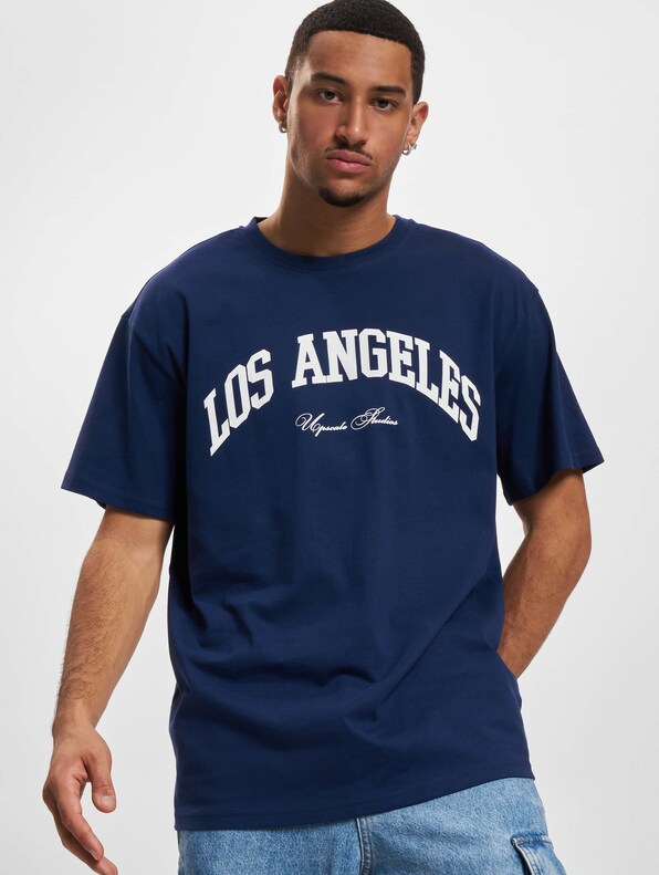 Mister Tee Upscale L.A. College Oversize T-Shirt-0