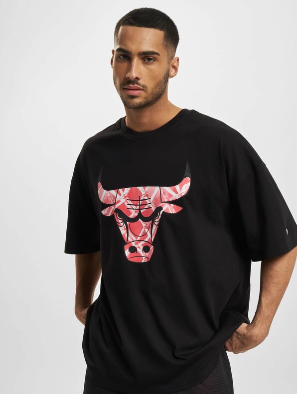 Camiseta Chicago Bulls NBA Infill Logo de New Era ⭐️