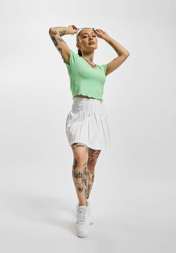 Kika V Neck Crop-4