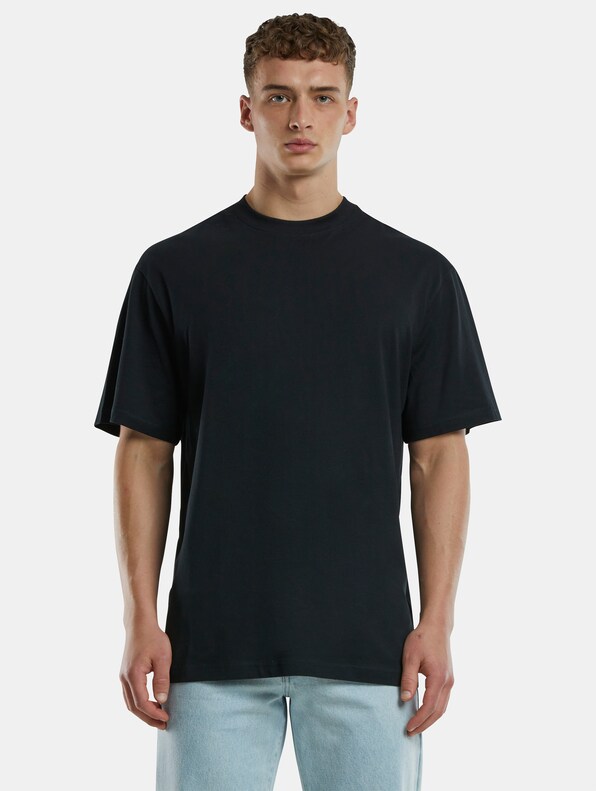 UC Signature Logo Tall-2