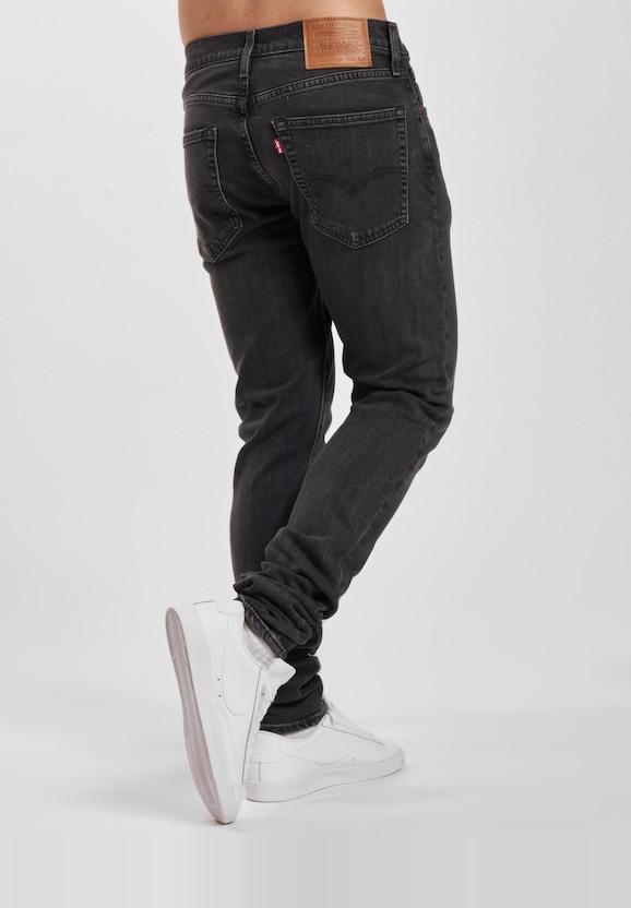 Levis Taper Jeans-1