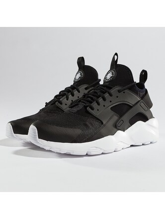 Air Huarache Run Ultra 
