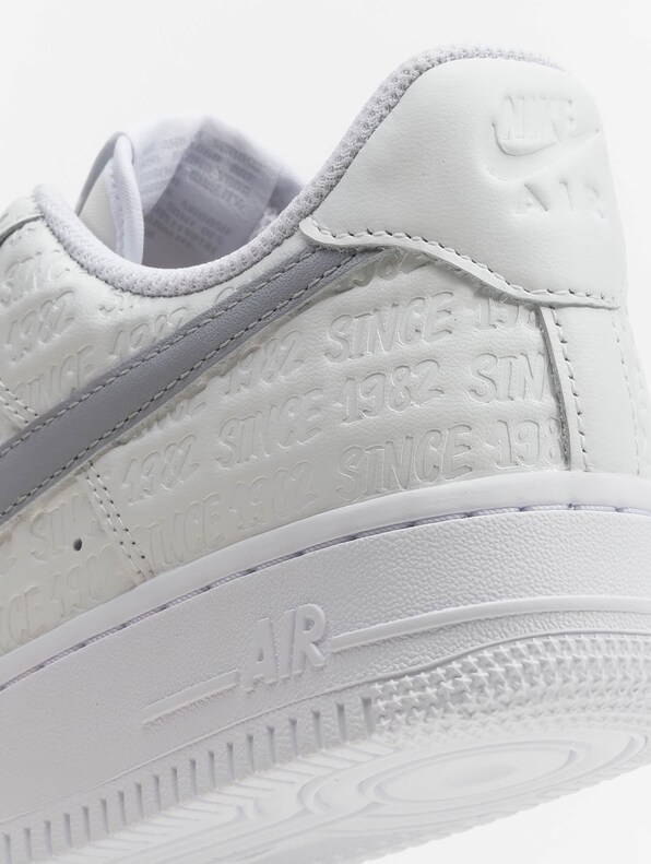 Air Force 1 Low Since 1982 -9